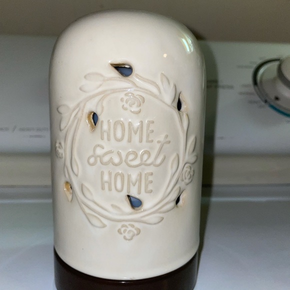 Diffuser - Picture 1 of 1